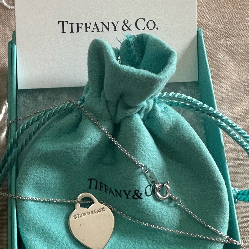 💙Tiffany  & Co 💙 heart necklace Sterling silver Authentic - Picture 10 of 15